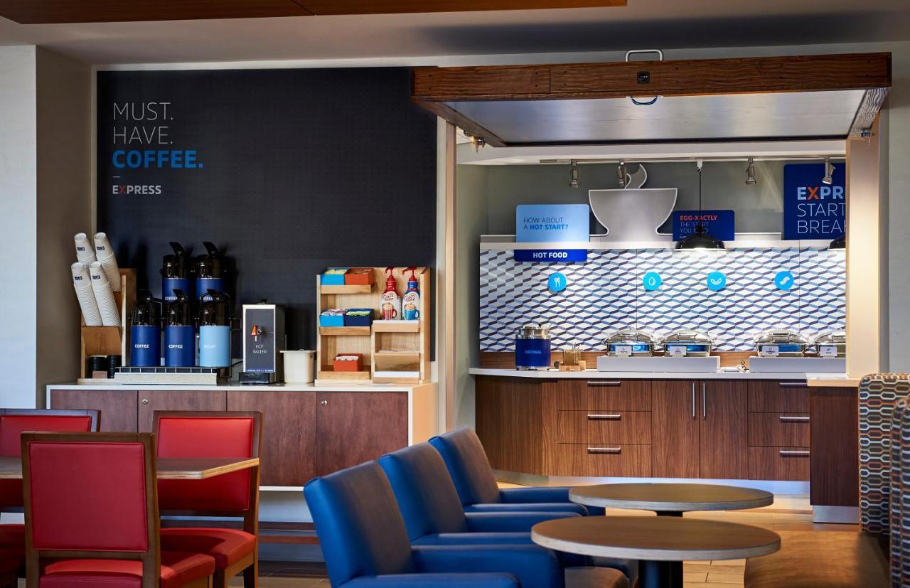 Holiday Inn Express & Suites - Canton By Ihg Zewnętrze zdjęcie