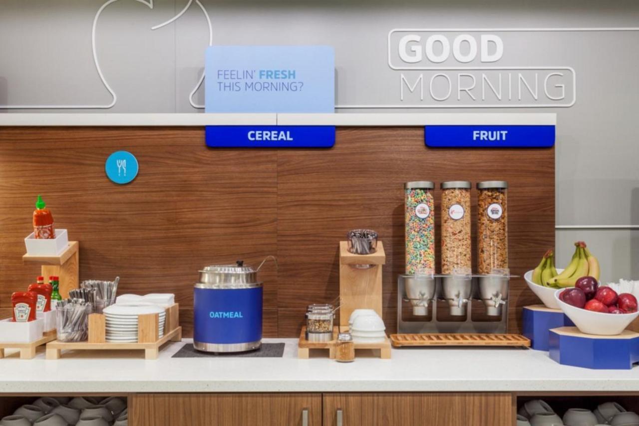 Holiday Inn Express & Suites - Canton By Ihg Zewnętrze zdjęcie