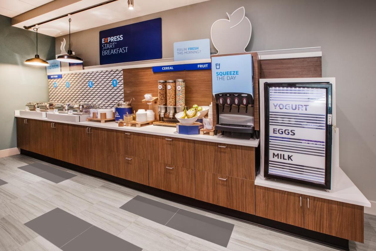 Holiday Inn Express & Suites - Canton By Ihg Zewnętrze zdjęcie